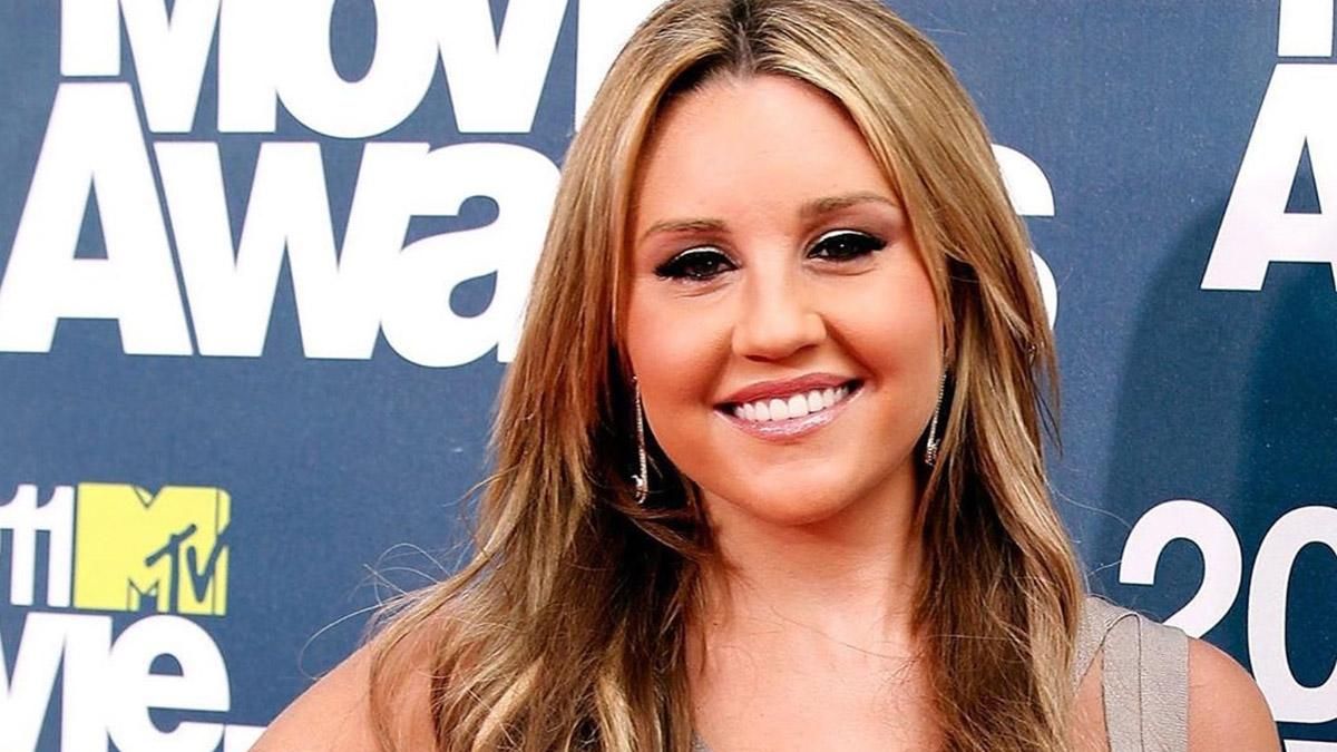 Комедійна акторка Аманда Байнс оголосила про заручини: перше фото закоханих Комедійна акторка Аманда Байнс оголосила про заручини: перше фото закоханих