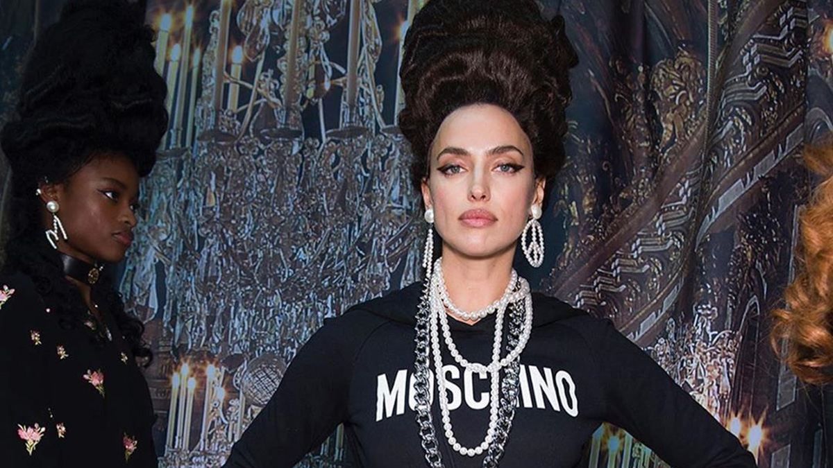 У стилі Середньовіччя: Ірина Шейк та сестри Хадід взяли участь у показі Moschino У стилі Середньовіччя: Ірина Шейк та сестри Хадід взяли участь у показі Moschino