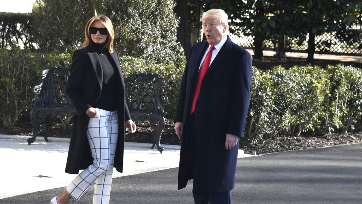 Меланія Трамп у розкішному вбранні прилетіла до Індії: фото і відео Меланія Трамп у розкішному вбранні прилетіла до Індії: фото і відео