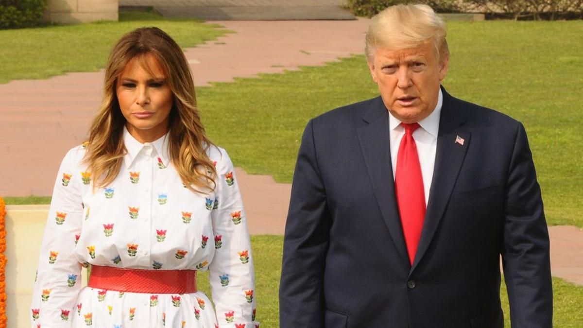 У сукні з незвичним квітковим принтом: Меланія Трамп здійснила офіційний вихід в Індії У сукні з незвичним квітковим принтом: Меланія Трамп здійснила офіційний вихід в Індії