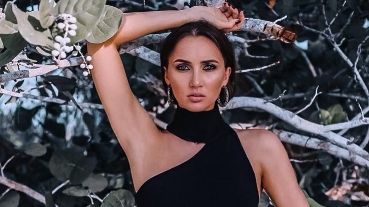 Анна Різатдінова показала, як відпочиває на Мертвому морі: оздоровчі процедури зірки Анна Різатдінова показала, як відпочиває на Мертвому морі: оздоровчі процедури зірки