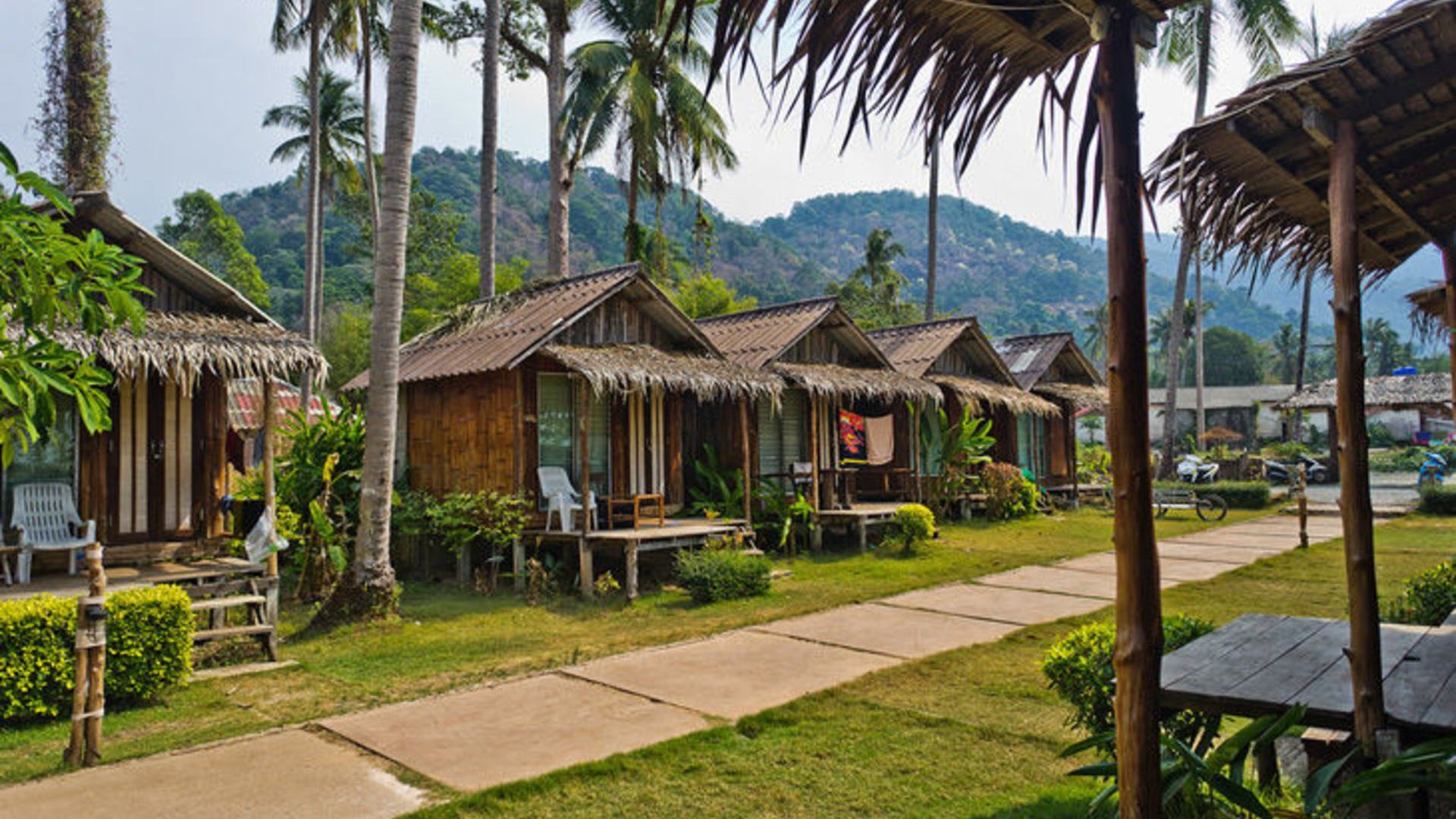 В Таїланді побудували класну кімнату з "відкритими" стінами – фото В Таїланді побудували класну кімнату з "відкритими" стінами – фото