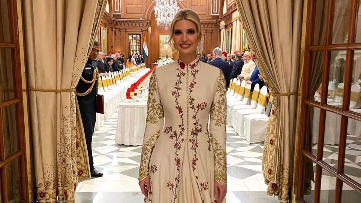 Меланія та Іванка Трамп на прийомі в Індії: яскраві фото Меланія та Іванка Трамп на прийомі в Індії: яскраві фото