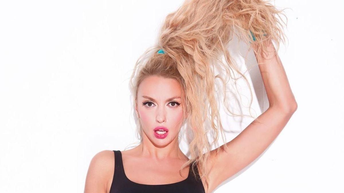 Оля Полякова похизувалася природною красою: як виглядає співачка без макіяжу Оля Полякова похизувалася природною красою: як виглядає співачка без макіяжу