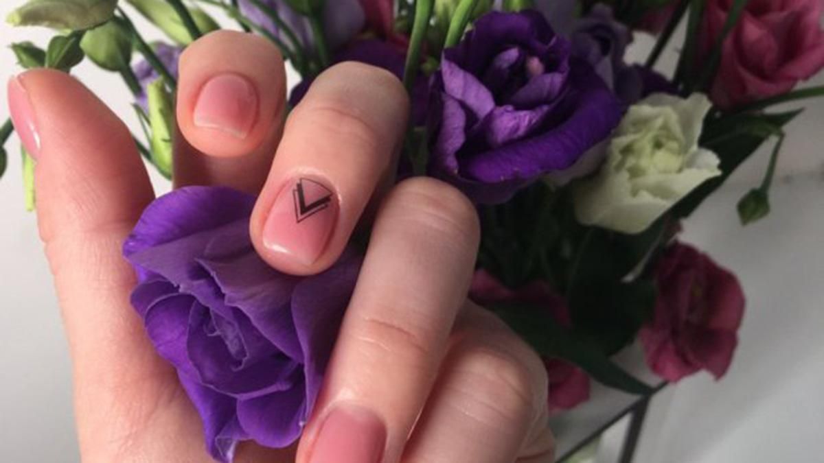 Манікюр на 8 березня 2020 – фото ідей манікюру на свято Манікюр на 8 березня 2020 – фото ідей манікюру на свято