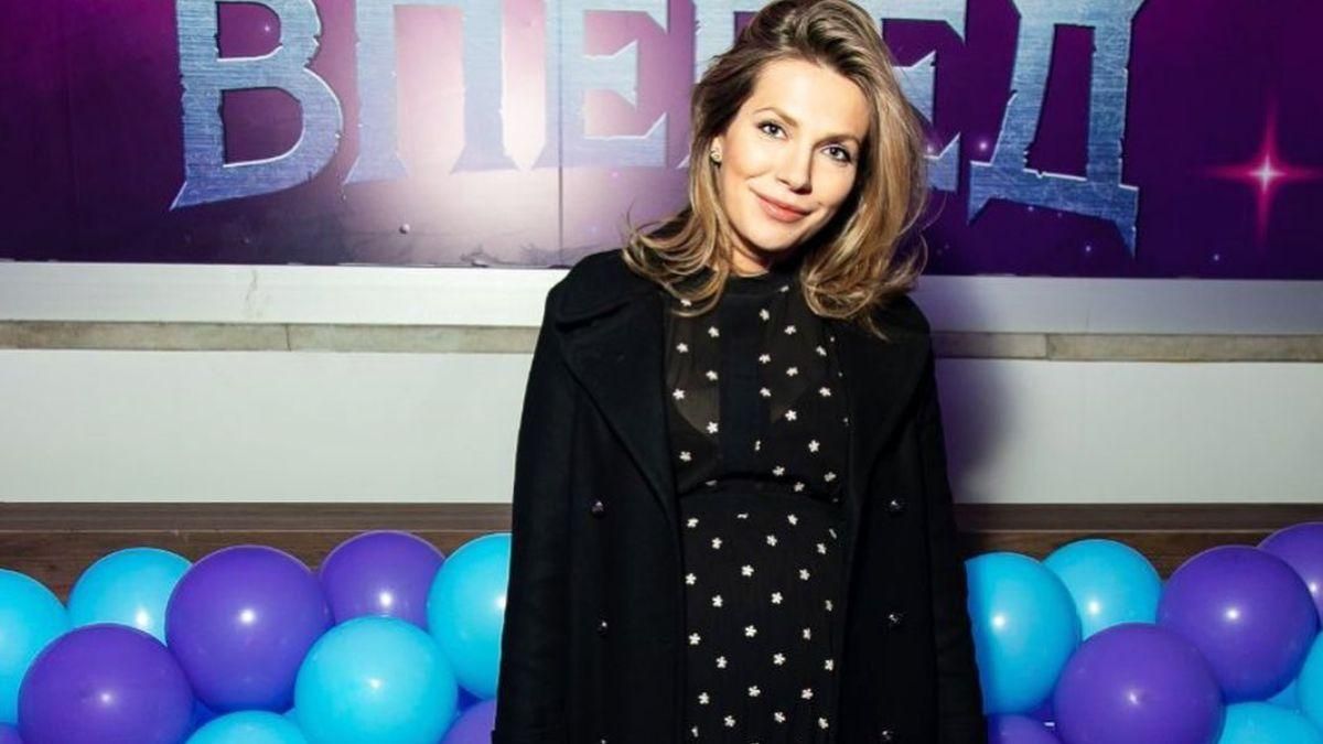 Вагітна донька Ольги Сумської показала оголений животик та розповіла про емоційний стан Вагітна донька Ольги Сумської показала оголений животик та розповіла про емоційний стан