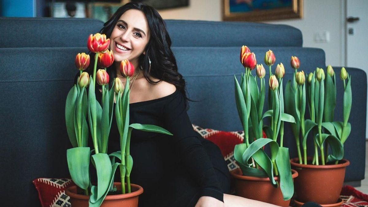 Джамала замилувала мережу дитячим фото та розповіла історію з дитинства Джамала замилувала мережу дитячим фото та розповіла історію з дитинства