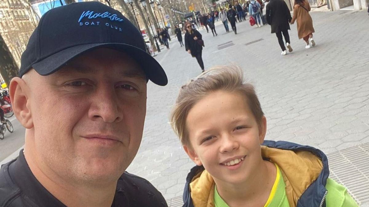 Потап с сыном отправились в Барселону: "футбольные" фото и видео Потап с сыном отправились в Барселону: "футбольные" фото и видео