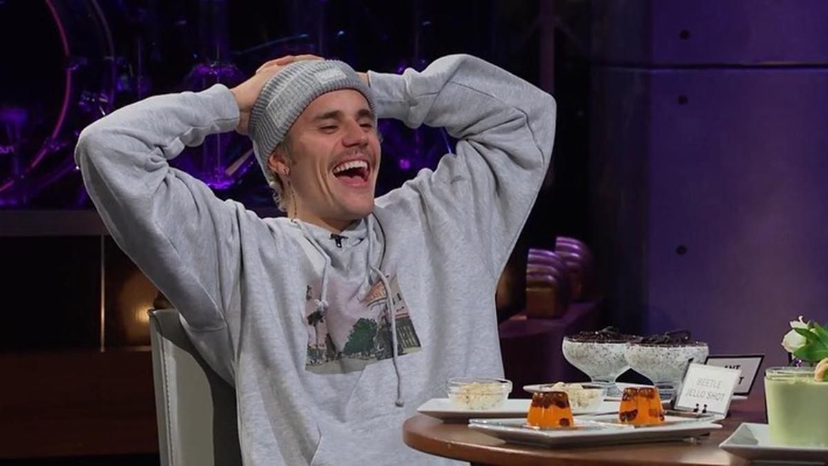 Джастін Бібер взяв участь у розіграші прихильників "Друзів": курйозне відео Джастін Бібер взяв участь у розіграші прихильників "Друзів": курйозне відео