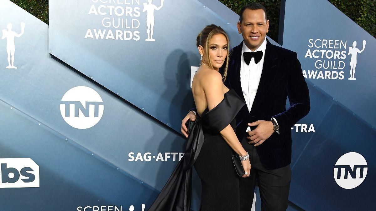 Помінялися ролями: Дженніфер Лопес зняла танцювальну пародію в Тік-Ток разом із своїм бойфрендом Помінялися ролями: Дженніфер Лопес зняла танцювальну пародію в Тік-Ток разом із своїм бойфрендом