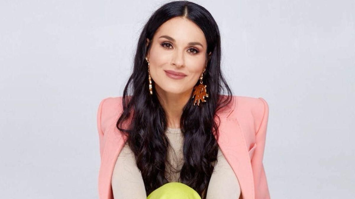 Маша Ефросинина показала стильный весенний образ: яркое фото Маша Ефросинина показала стильный весенний образ: яркое фото