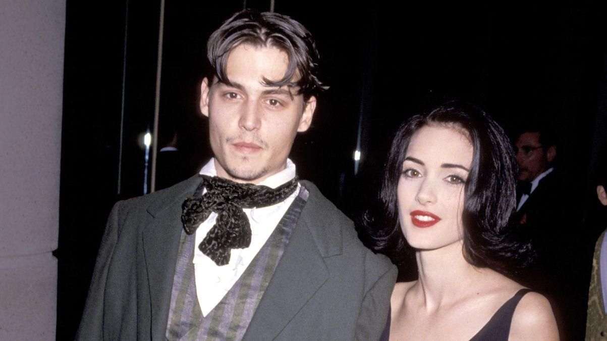 Вайнона Райдер захищає Джонні Деппа у справі проти Ембер Герд: подробиці Вайнона Райдер захищає Джонні Деппа у справі проти Ембер Герд: подробиці