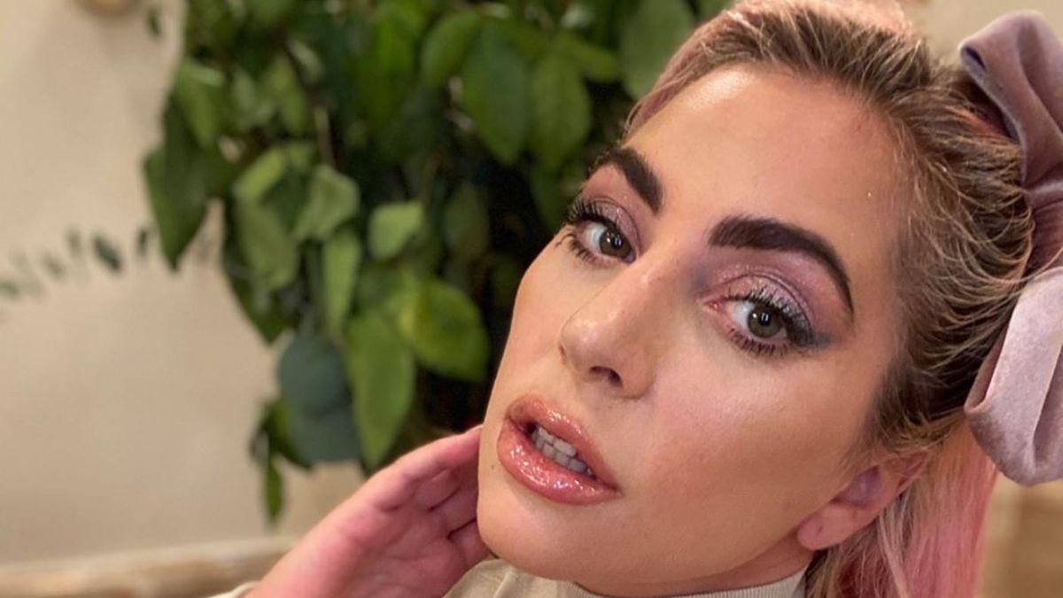 Леди Гага отправилась на карантин из-за коронавируса Леди Гага отправилась на карантин из-за коронавируса