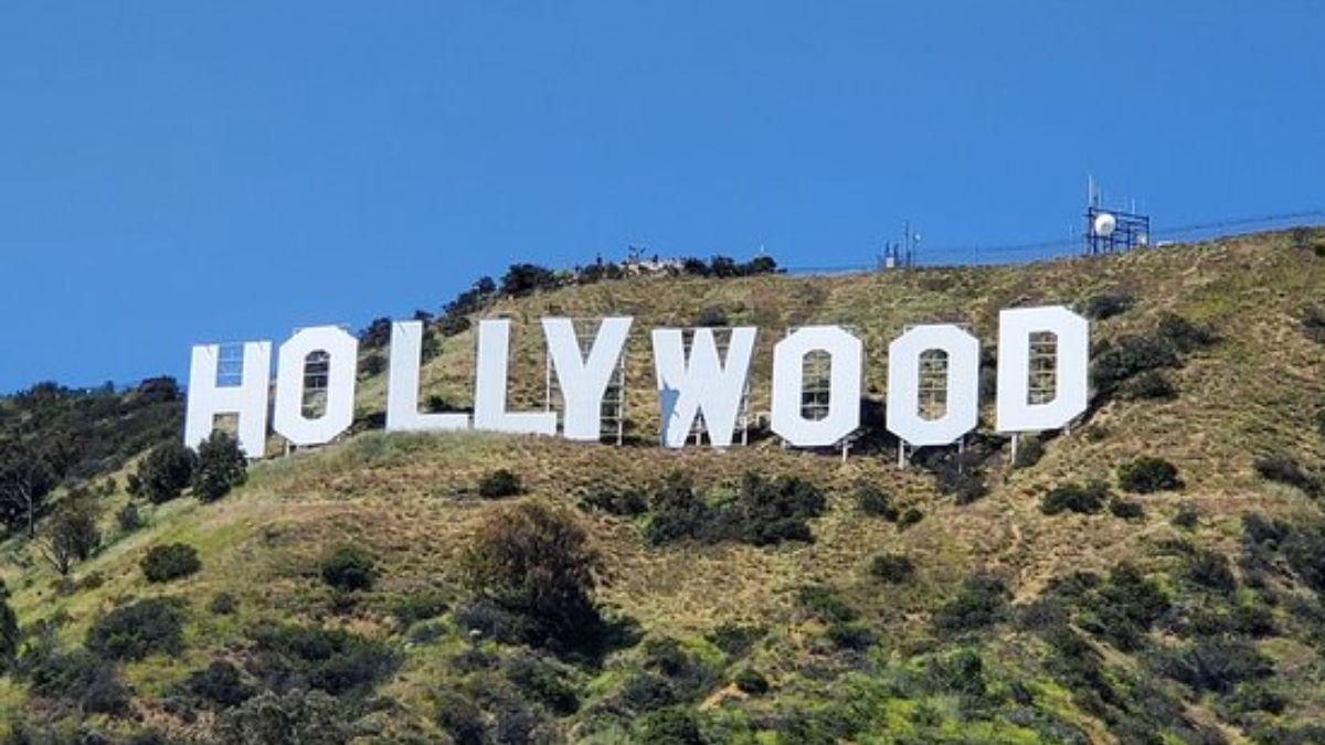 Голливуд может потерять 20 миллиардов долларов из-за коронавируса Голливуд может потерять 20 миллиардов долларов из-за коронавируса