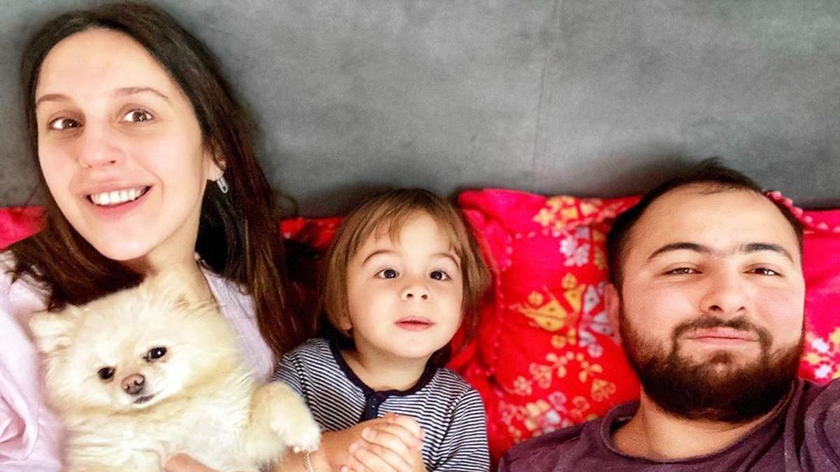 Джамала зворушила мережу чуттєвою світлиною з сином та чоловіком Джамала зворушила мережу чуттєвою світлиною з сином та чоловіком