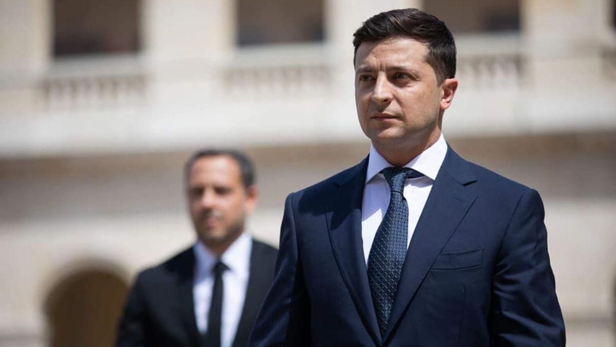 Рекомендації Президента: Володимир Зеленський порадив книжки та фільми для карантину Рекомендації Президента: Володимир Зеленський порадив книжки та фільми для карантину