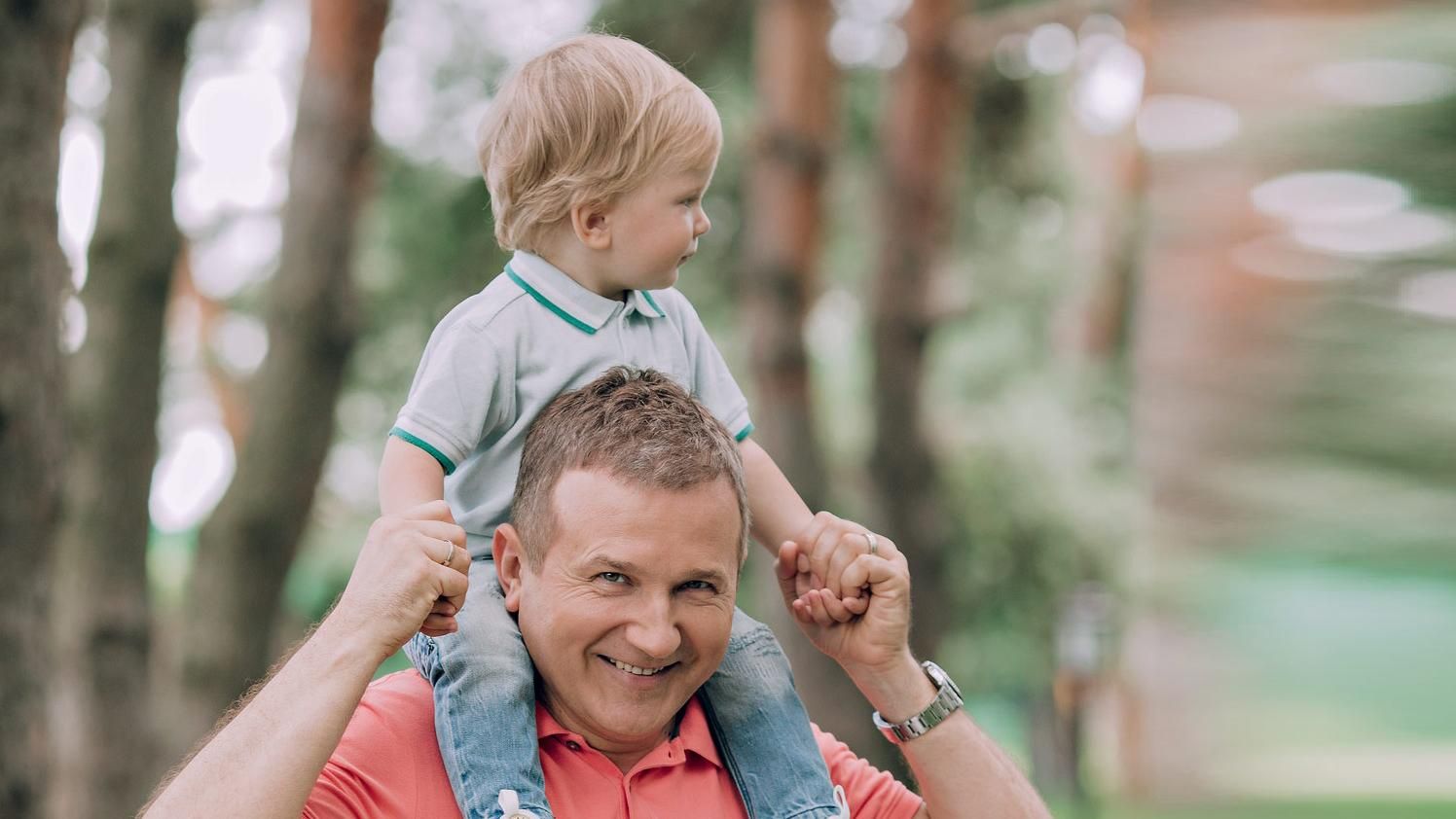 Юрій Горбунов показав, як займається з сином йогою Юрій Горбунов показав, як займається з сином йогою