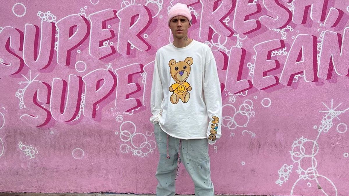 Джастін Бібер показав, з ким проводить час на карантині: ніжне фото Джастін Бібер показав, з ким проводить час на карантині: ніжне фото