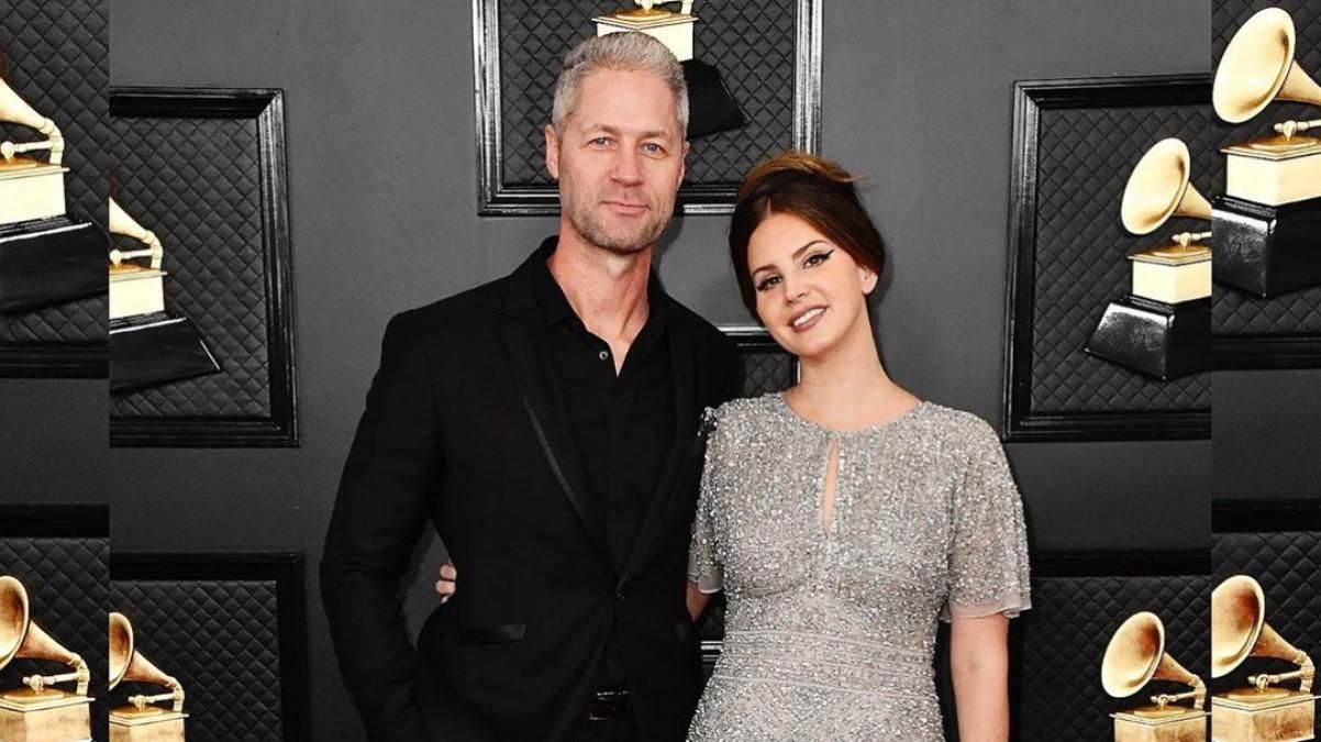 Лана Дель Рей розірвала стосунки з бойфрендом-поліцейським Лана Дель Рей розірвала стосунки з бойфрендом-поліцейським