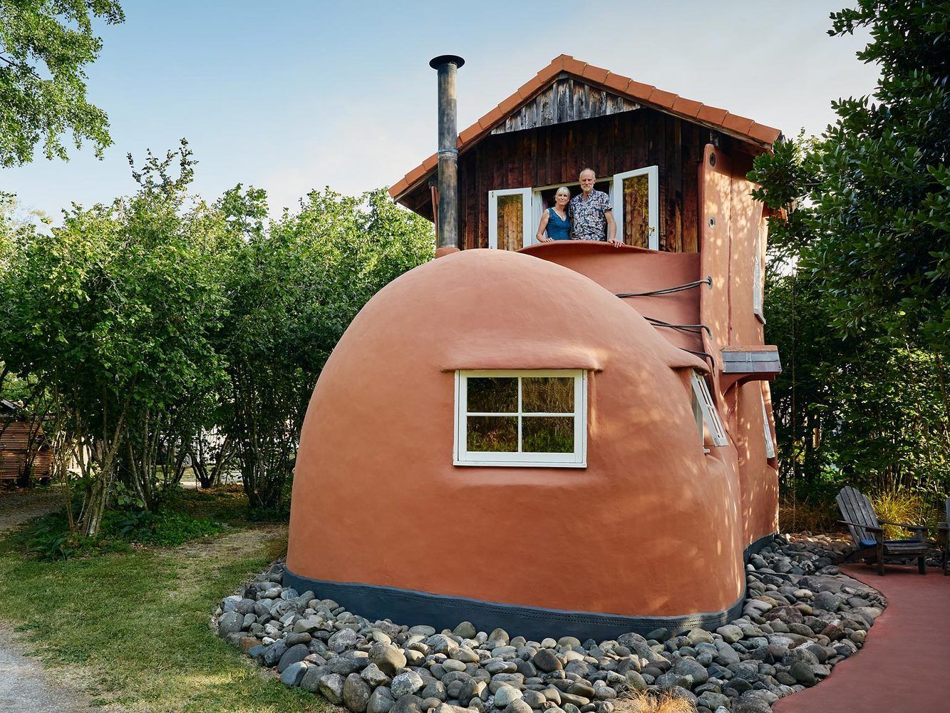 Будинок у вигляді чобота та картоплі: Airbnb виділить гроші на дивні архітектурні проєкти – фото