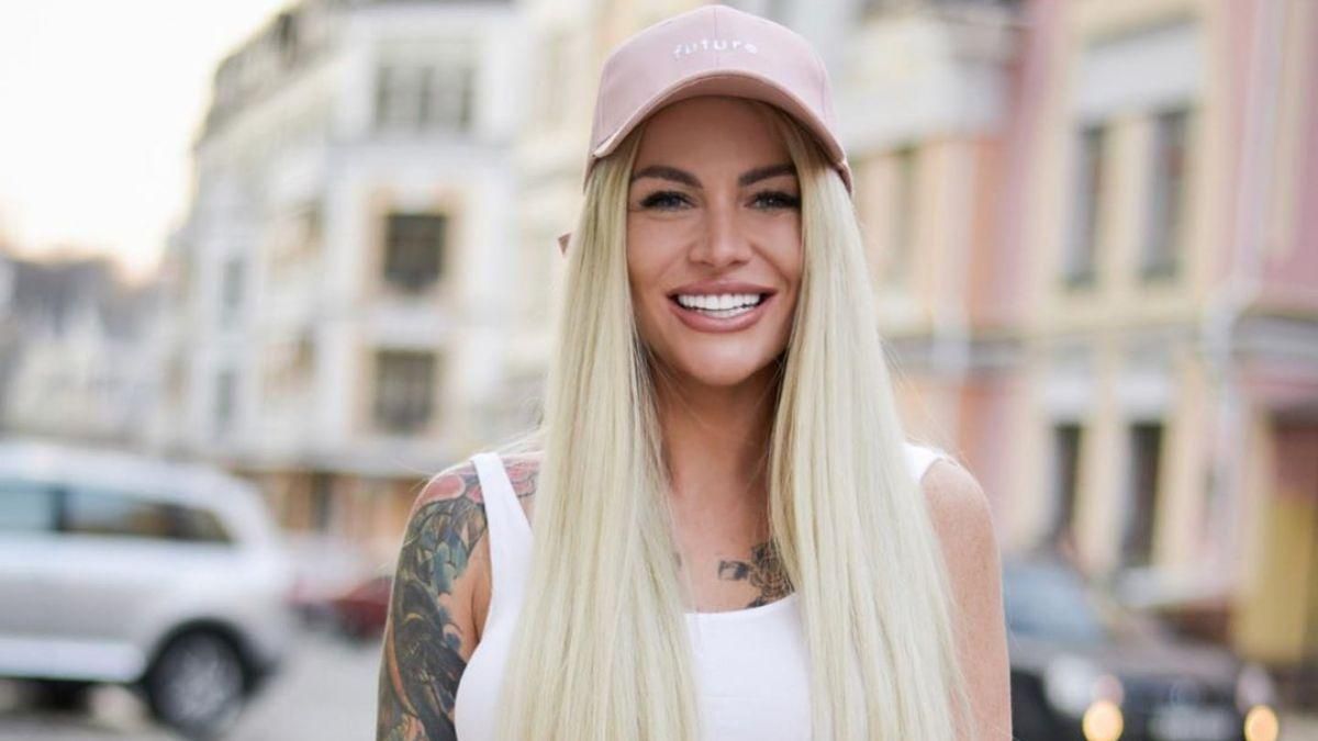 Участницу шоу "Холостяк" осудили за нарушение карантина ради фотосессии Участницу шоу "Холостяк" осудили за нарушение карантина ради фотосессии