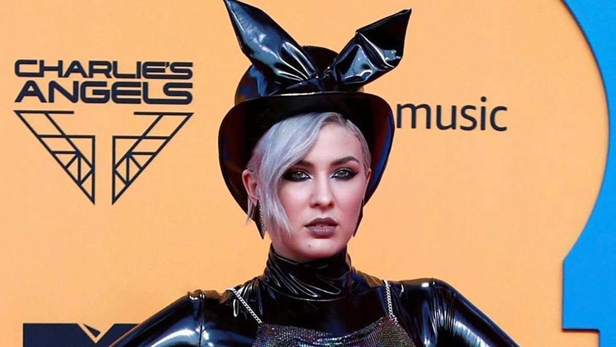 MARUV обурюється, що через гастролі в Росії не може дістатися в Україну MARUV обурюється, що через гастролі в Росії не може дістатися в Україну