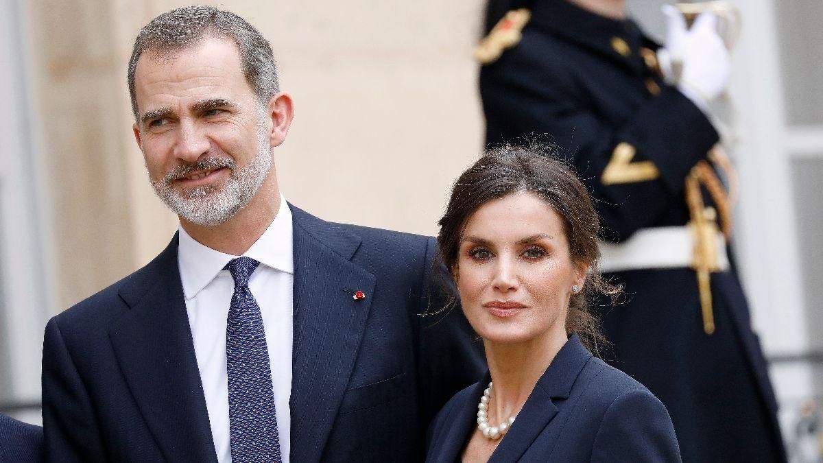 Королева Летиція та король Філіп IV показали, як працюють вдома під час коронавірусу: фото Королева Летиція та король Філіп IV показали, як працюють вдома під час коронавірусу: фото