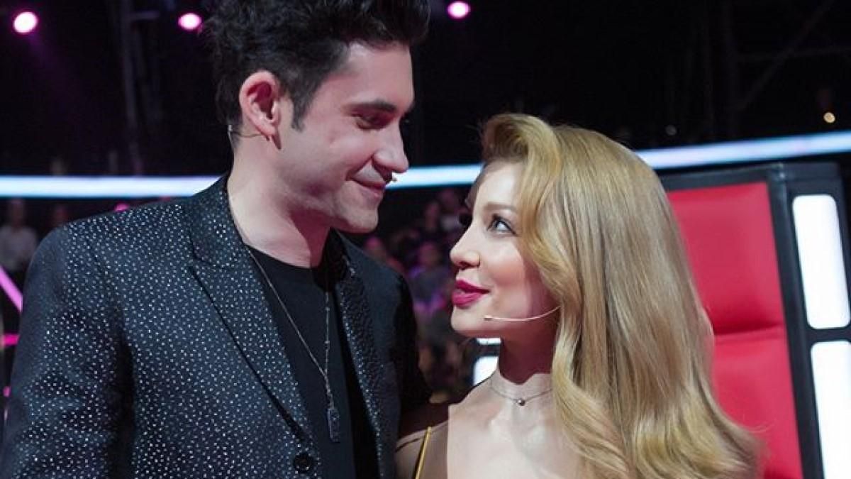 Тіна Кароль та Дан Балан за лаштунками шоу тримались за руки: ніжне відео Тіна Кароль та Дан Балан за лаштунками шоу тримались за руки: ніжне відео