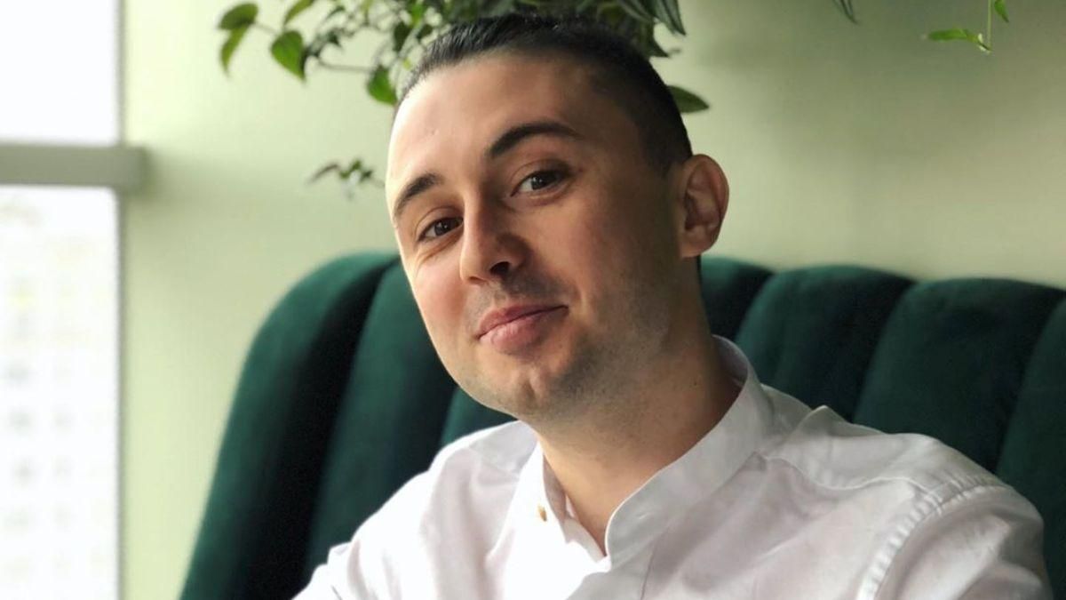 Тарас Тополя розповів, чим займається на карантині: Вирощуємо вдома цибулю Тарас Тополя розповів, чим займається на карантині: Вирощуємо вдома цибулю