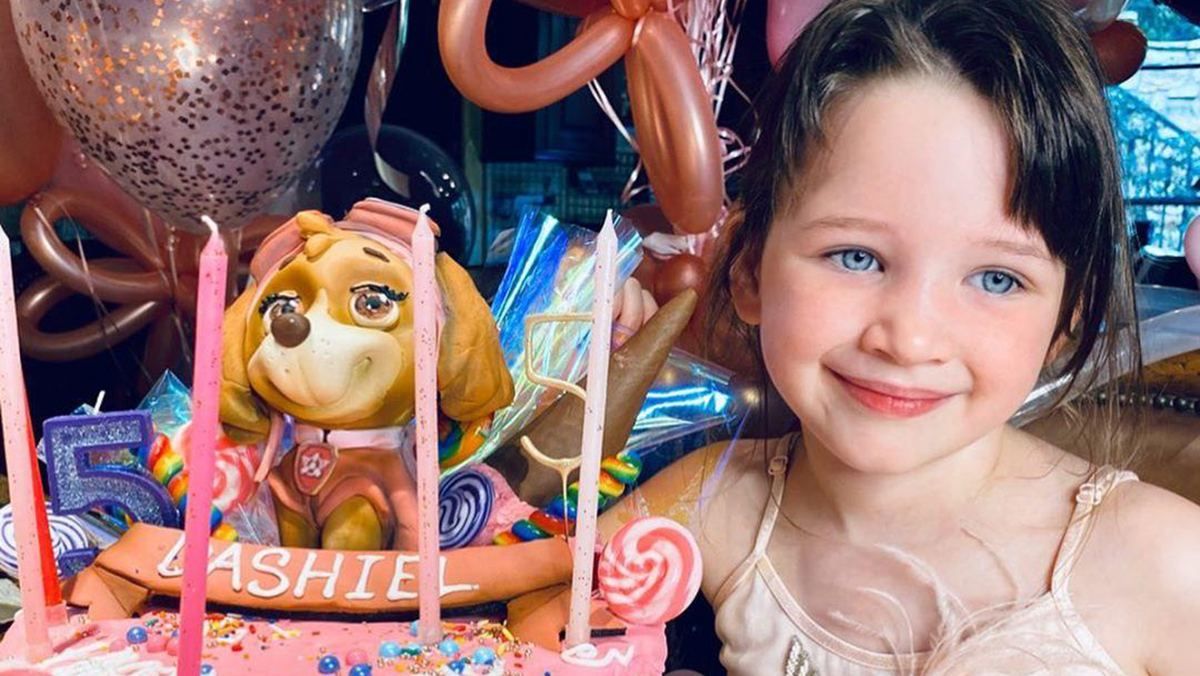 Дочь Милы Йовович отпраздновала 5-летие: праздничные фото