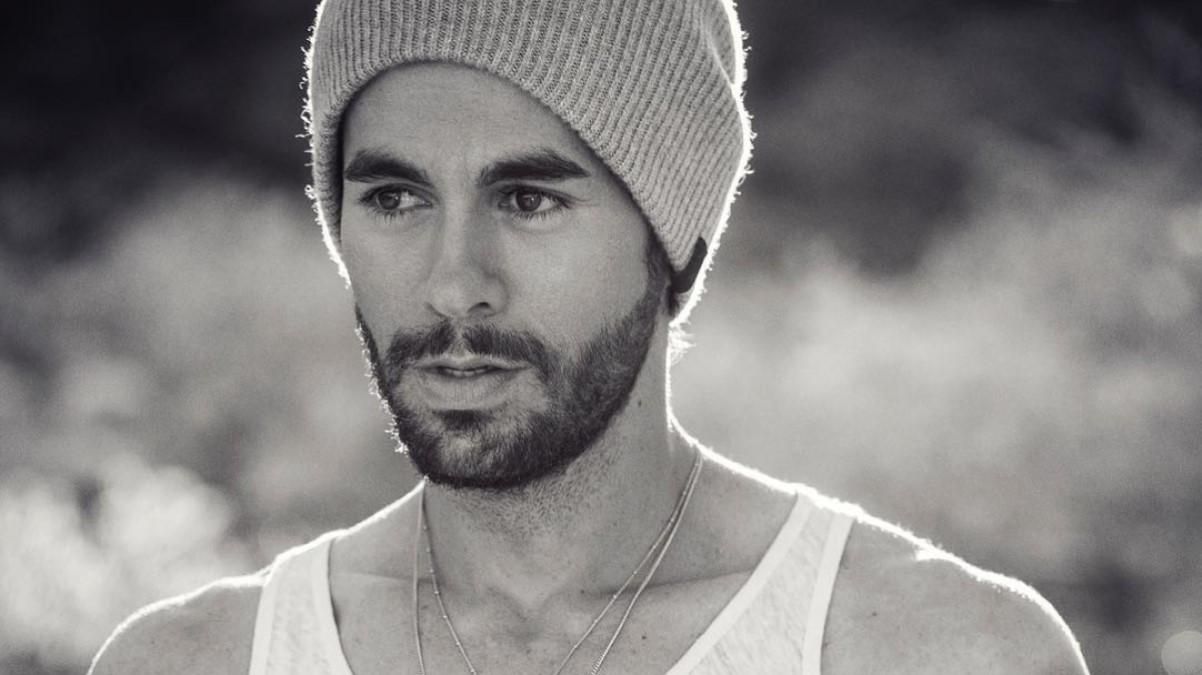 Энрике Иглесиас очаровал сеть танцем с новорожденной дочкой: видео Энрике Иглесиас очаровал сеть танцем с новорожденной дочкой: видео