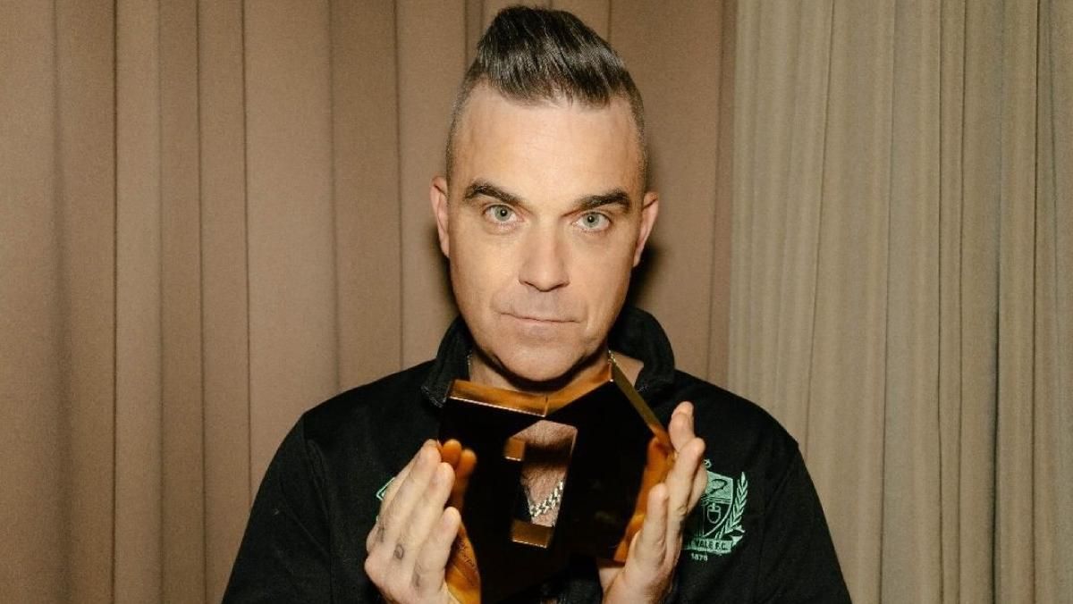 Я встал на колени и помолился: Робби Уильямс уверен, что переболел коронавирусом Я встал на колени и помолился: Робби Уильямс уверен, что переболел коронавирусом