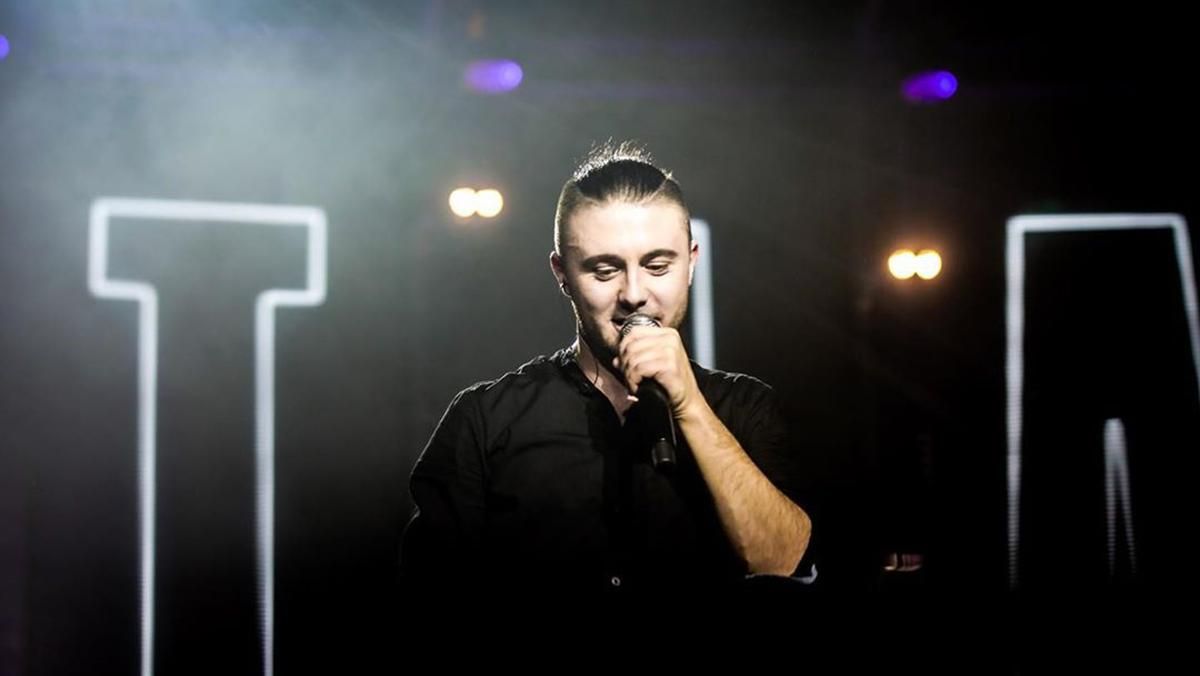 Лідер гурту "Антитіла" Тарас Тополя долучився до кампанії МОЗ #ПідтримуюЛікарів: відео Лідер гурту "Антитіла" Тарас Тополя долучився до кампанії МОЗ #ПідтримуюЛікарів: відео