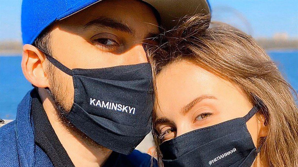 Кохана Едгара Камінського опублікувала спільне фото та закликала допомагати людям Кохана Едгара Камінського опублікувала спільне фото та закликала допомагати людям