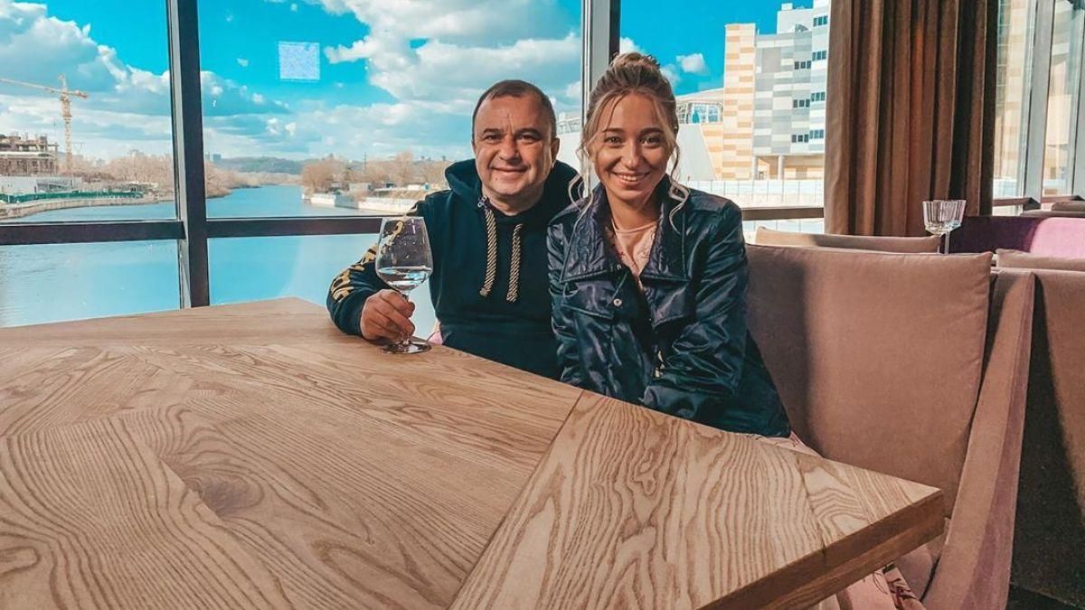 Откровенные признания Виктора Павлика и его невесты: когда влюбленные впервые поцеловались Откровенные признания Виктора Павлика и его невесты: когда влюбленные впервые поцеловались