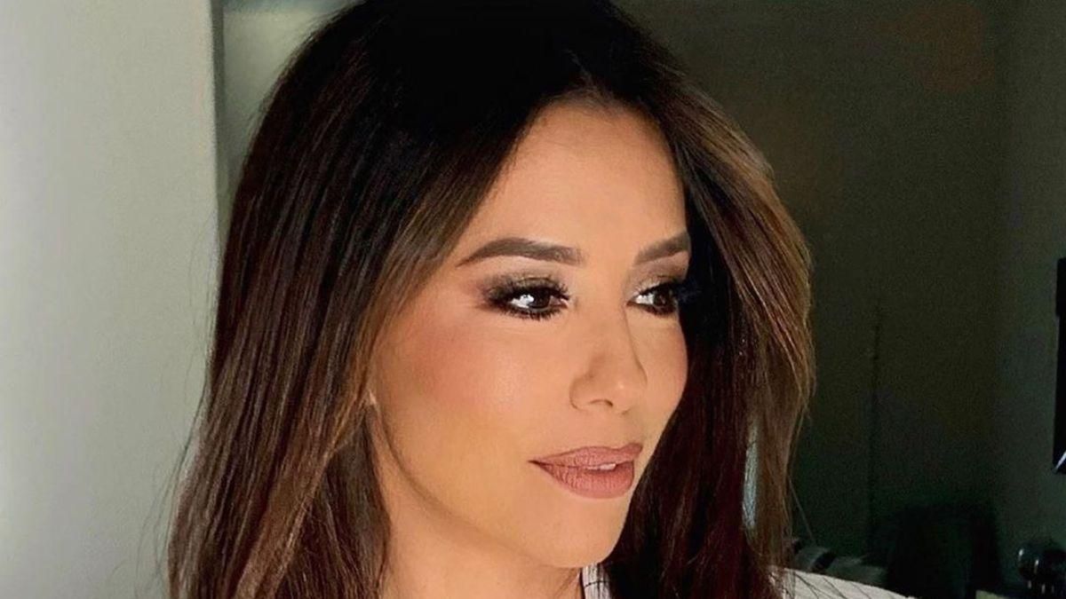 Єва Лонгорія продемонструвала йогу для вагітних: відео Єва Лонгорія продемонструвала йогу для вагітних: відео