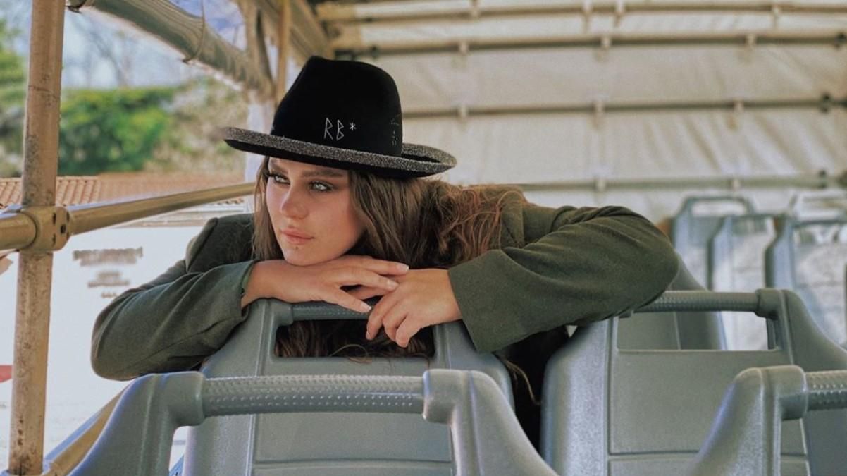 Солістка гурту KAZKA розірвала стосунки з бойфрендом-іноземцем Солістка гурту KAZKA розірвала стосунки з бойфрендом-іноземцем