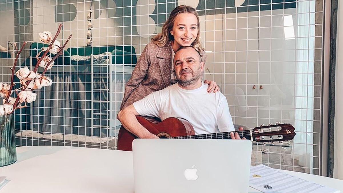 Наречена Віктора Павліка оголосила про можливе перенесення весілля Наречена Віктора Павліка оголосила про можливе перенесення весілля