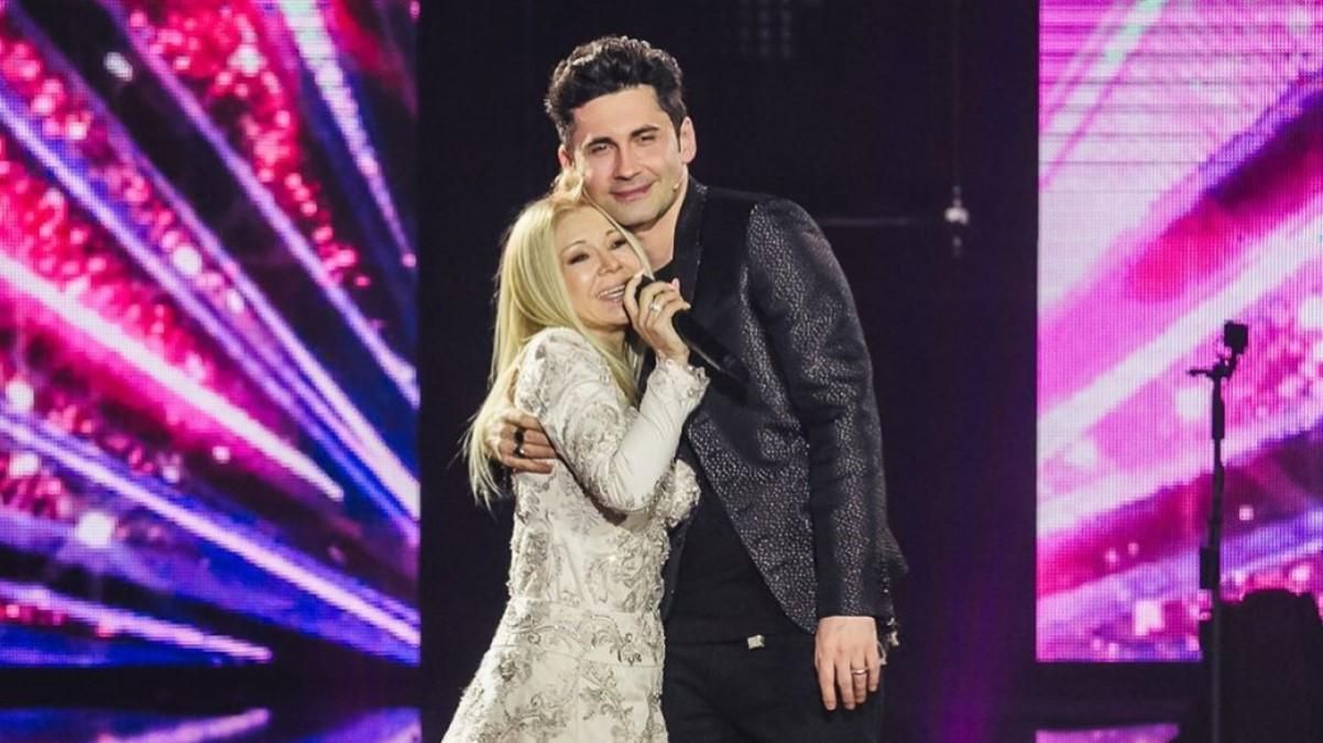 Мама Дана Балана несподівано виступила на шоу "Голос країни-10": відео Мама Дана Балана несподівано виступила на шоу "Голос країни-10": відео