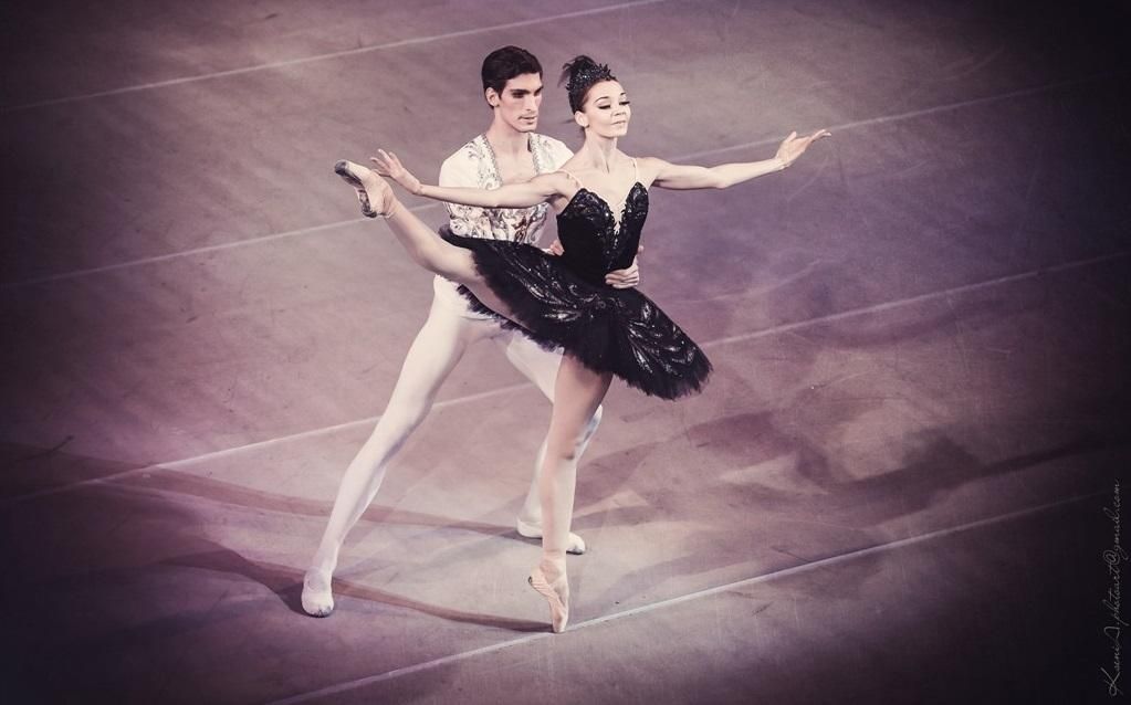 Національна опера України: ексклюзивний відтінок осені Національна опера України: ексклюзивний відтінок осені