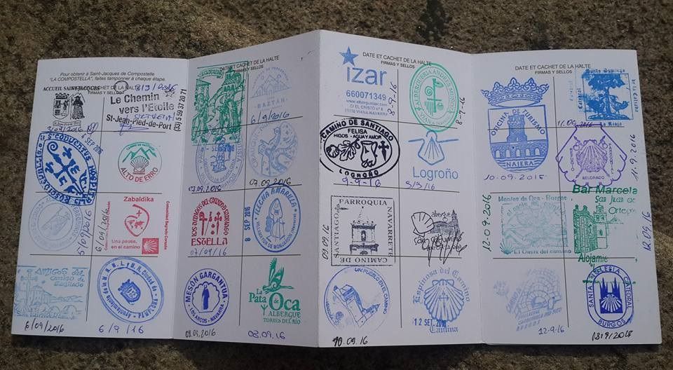 Шлях Святого Якова: про паспорт мандрівника, незвичайний подарунок і українців, яких немає Шлях Святого Якова: про паспорт мандрівника, незвичайний подарунок і українців, яких немає