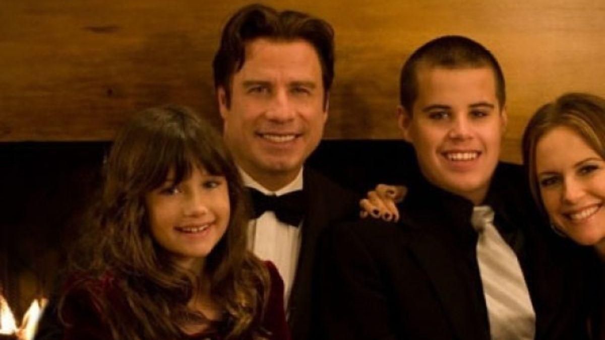 Джон Траволта поздравил погибшего сына-аутиста с днем рождения: трогательное фото Джон Траволта поздравил погибшего сына-аутиста с днем рождения: трогательное фото