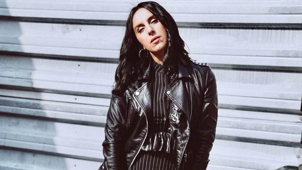 Джамала распродает гардероб: певица обменяет свои вещи на защитные костюмы для врачей Джамала распродает гардероб: певица обменяет свои вещи на защитные костюмы для врачей