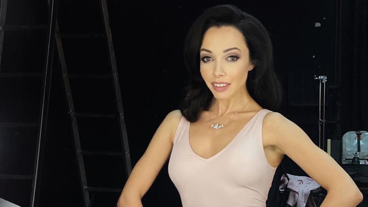 Больше не брюнетка: Екатерина Кухар изменила цвет волос на карантине Больше не брюнетка: Екатерина Кухар изменила цвет волос на карантине