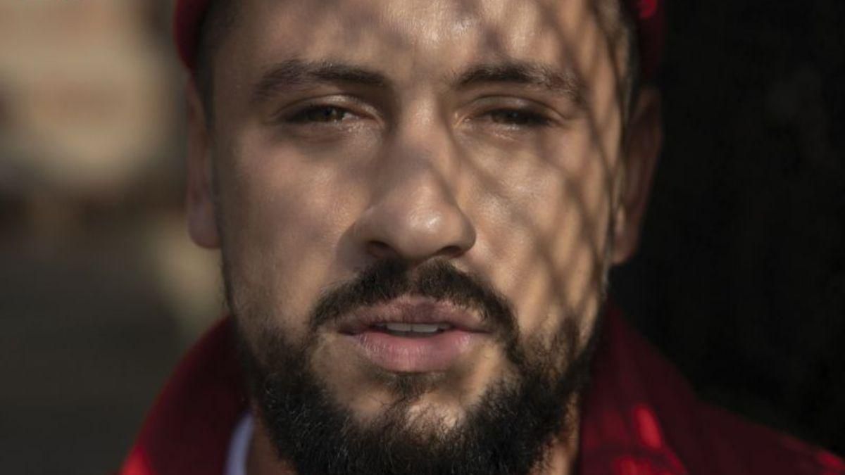 Монатік прикрасив обкладинку глянцю і розповів про карантин: Час кохати Монатік прикрасив обкладинку глянцю і розповів про карантин: Час кохати