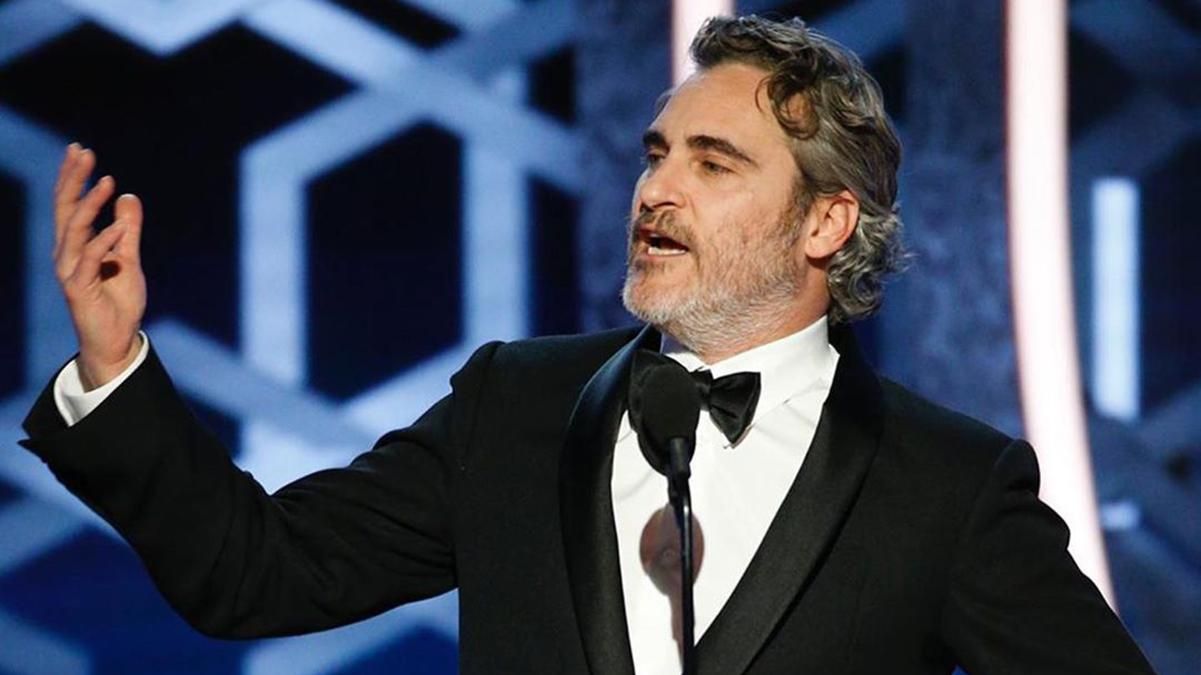 Хоакин Феникс призвал помиловать заключенных: Никто не заслуживает смерти в тюрьме от COVID-19 Хоакин Феникс призвал помиловать заключенных: Никто не заслуживает смерти в тюрьме от COVID-19