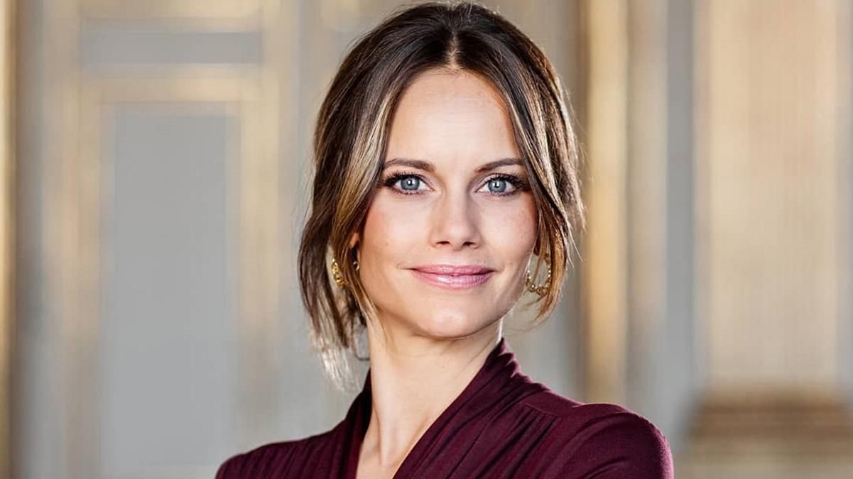 Принцесса София устроилась в одну из больниц Стокгольма для противодействия коронавирусу Принцесса София устроилась в одну из больниц Стокгольма для противодействия коронавирусу