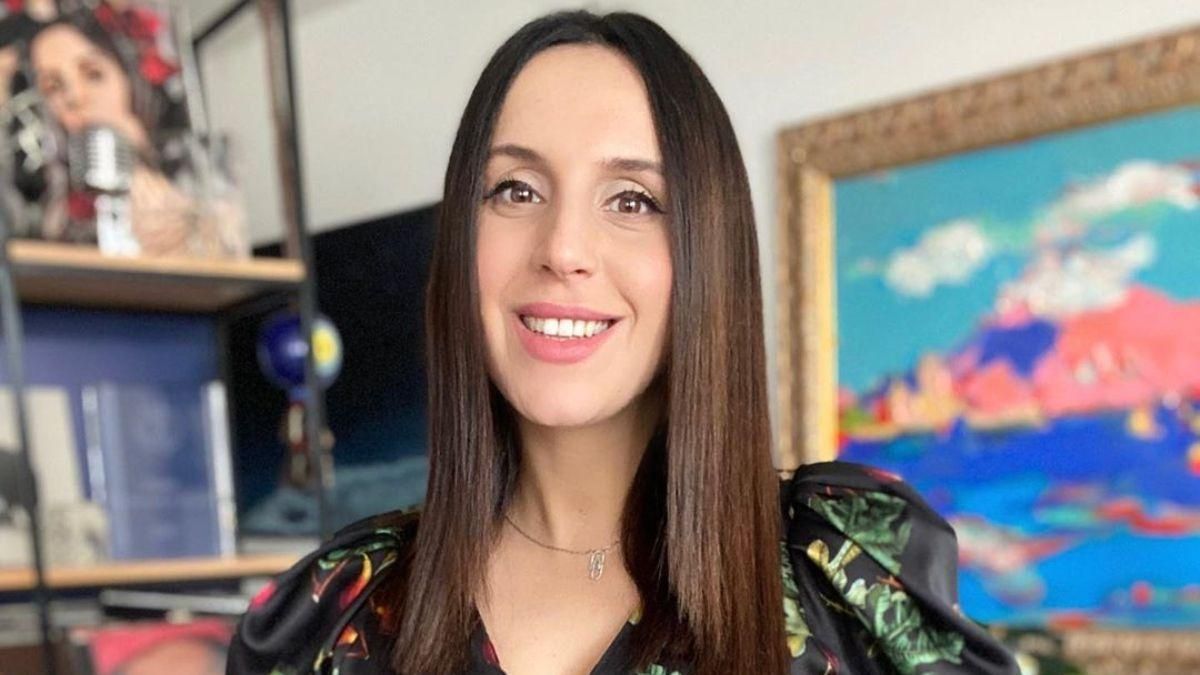 В обтислій сукні з яскравим принтом: вагітна Джамала зачарувала мережу новим образом В обтислій сукні з яскравим принтом: вагітна Джамала зачарувала мережу новим образом