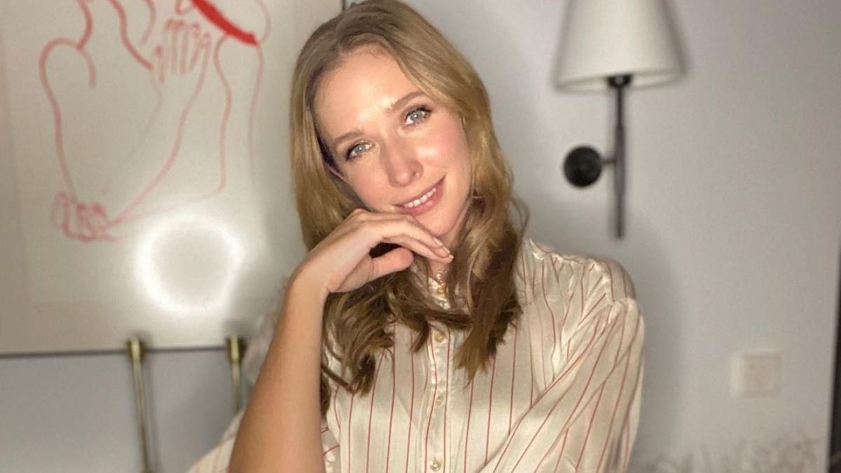 У квітковій сукні та білих кросівках: Катя Осадча показала, як грає бадмінтон У квітковій сукні та білих кросівках: Катя Осадча показала, як грає бадмінтон