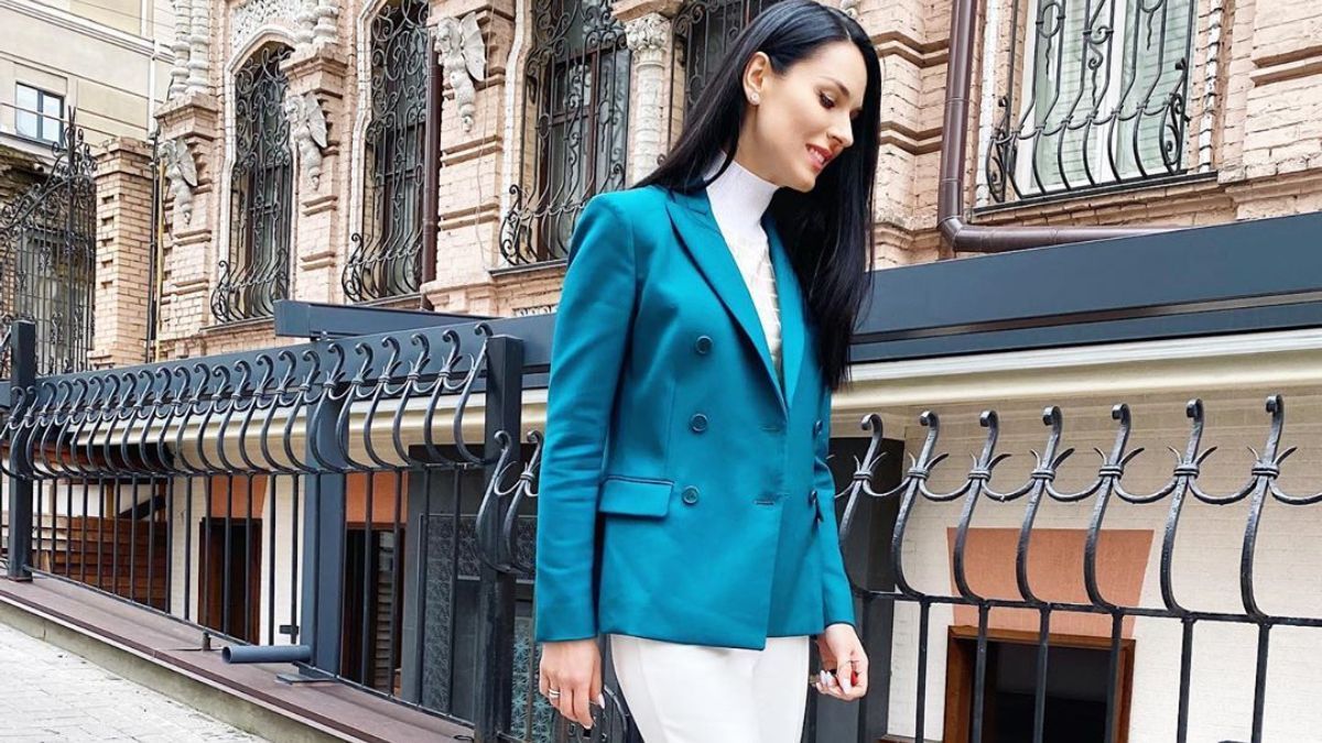 Маша Ефросинина похвасталась стройной фигурой в любимом образе: стильное фото Маша Ефросинина похвасталась стройной фигурой в любимом образе: стильное фото